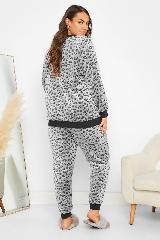 Plus Size Grey Leopard Fleece Lounge Set | Yours Clothing 4