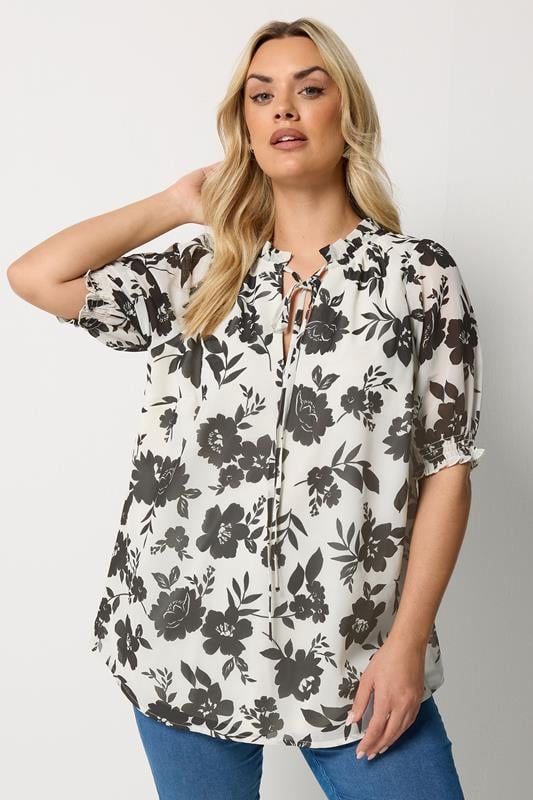  YOURS wit-zwarte blouse met bloemenpatroon en ruches aan de hals
