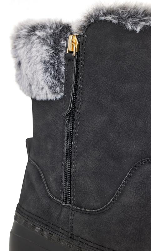 Evans WIDE FIT Black Faux Fur Lined Embroided Snow Boots 7