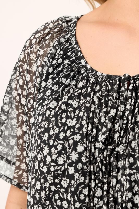 YOURS Plus Size Navy Blue Floral Short Sleeve Pintuck Blouse | Yours Clothing 4