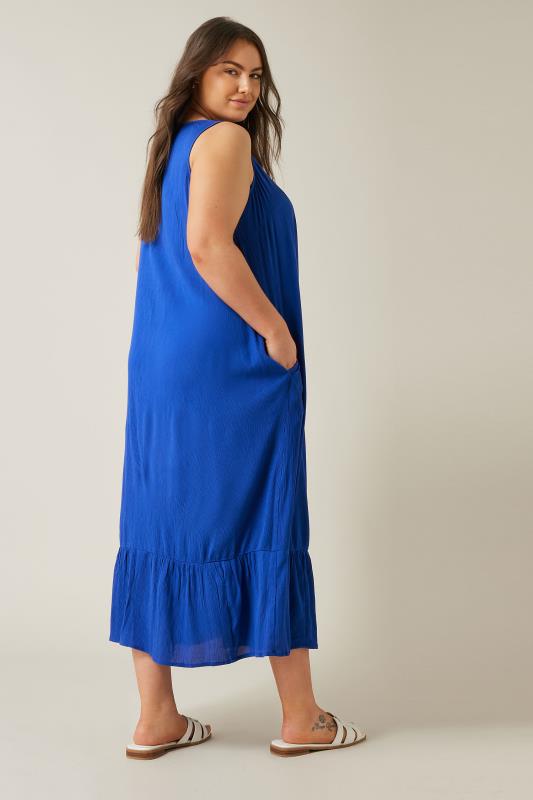 EVANS Plus Size Cobalt Blue Crinkle Broderie Maxi Dress | Evans  4