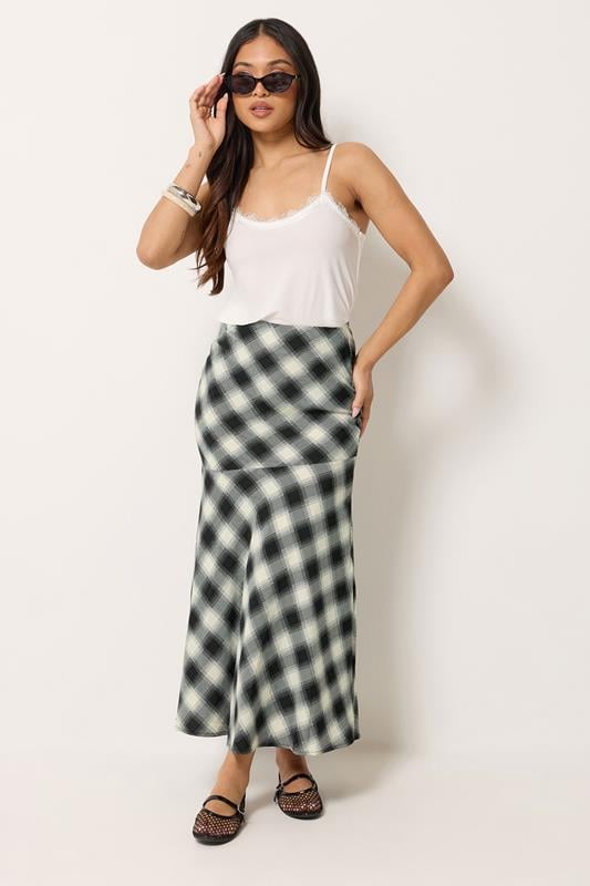  PixieGirl Petite Black Blurred Check Maxi Skirt