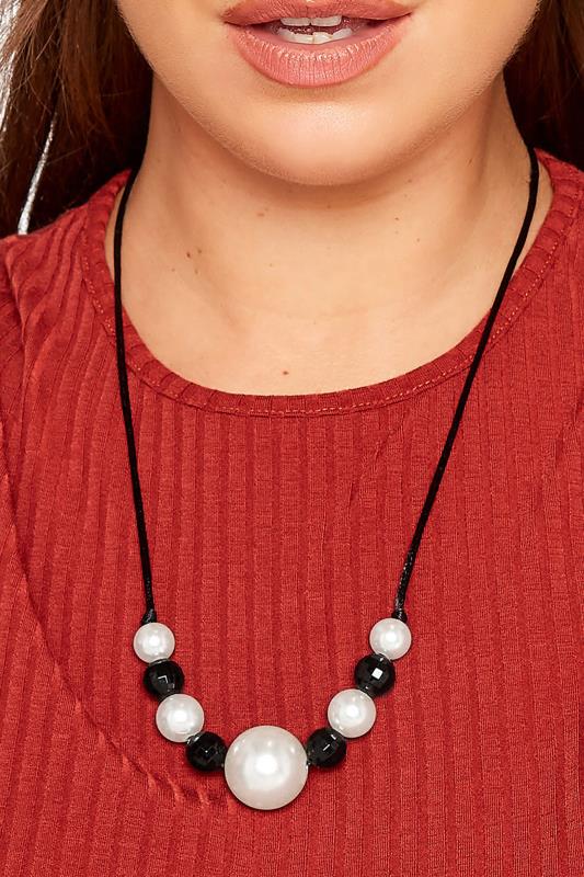 Plus Size  Black and White Beaded Necklace