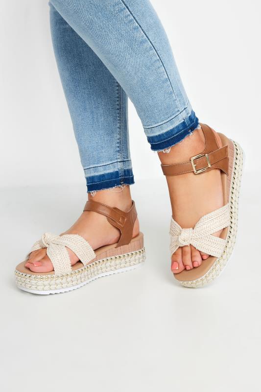 5 Essential Wide Width Sandals Every Plus Size Babe Should Own