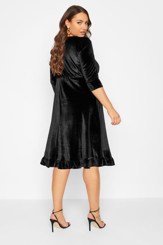 Curve Plus Size Womens Black Keyhole Velvet Midi Dress | Yours Clothing 3