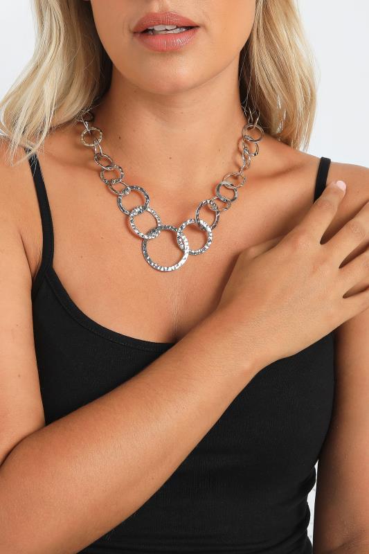 Plus Size  Silver Tone Hammered Ring Statement Necklace