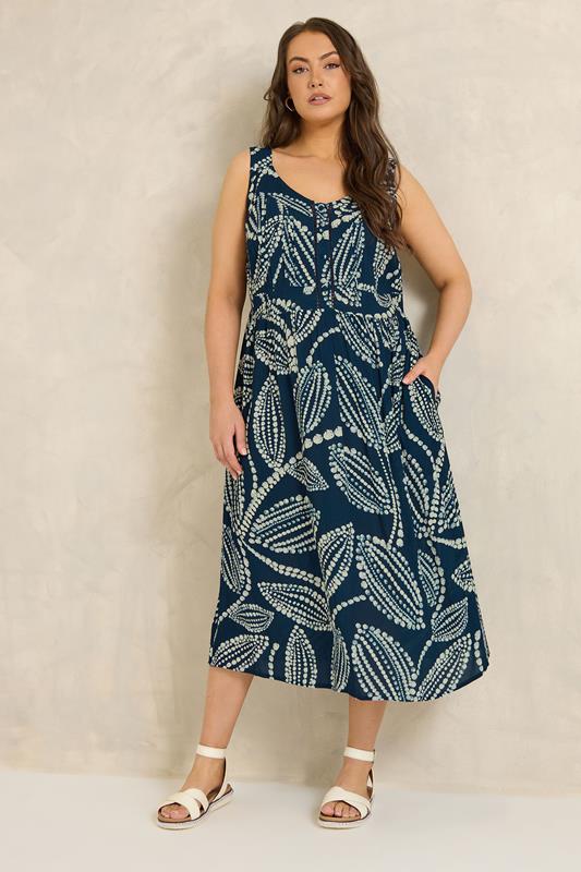 EVANS Plus Size Navy Blue Leaf Print Tie Waist Sundress | Evans 1