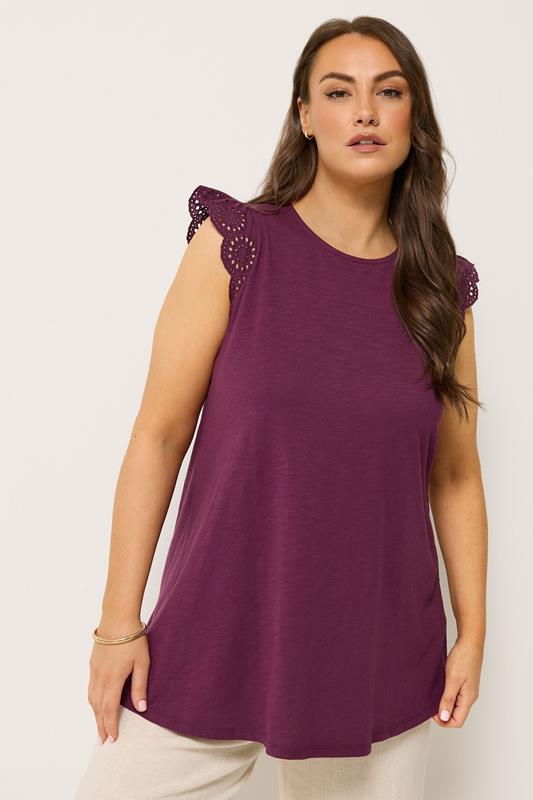  YOURS top sin mangas morado con bordado y volantes
