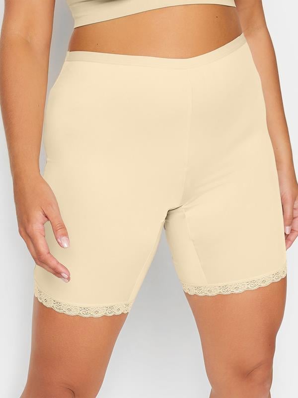  YOURS shorts de talle alto color nude con ribete de encaje y antirozaduras