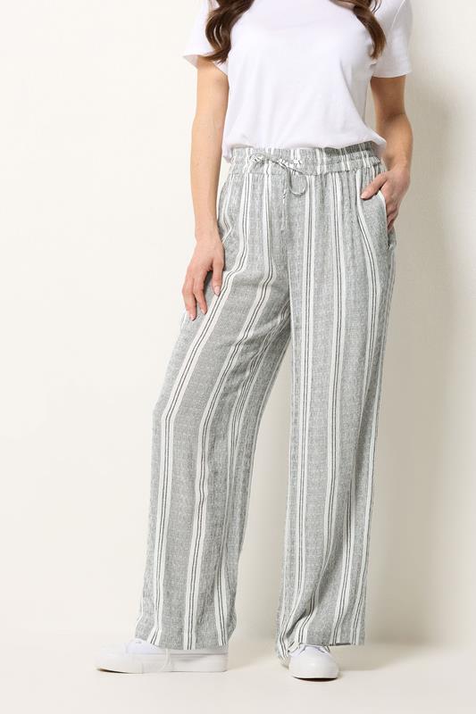  M&Co – Weiße Hose mit Streifen und weitem Bein 