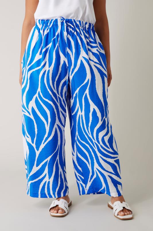 EVANS Plus Size Blue & White Abstract Print Wide Leg Trousers | Evans 2