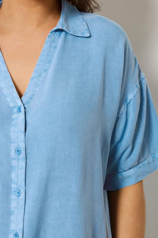 YOURS Plus Size Light Blue Short Sleeve Chambray Shirt | Yours Clothing 4