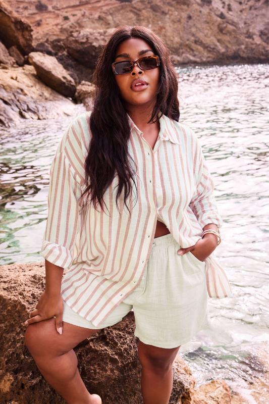  Grande Taille YOURS Curve White & Pink Striped Linen Shirt
