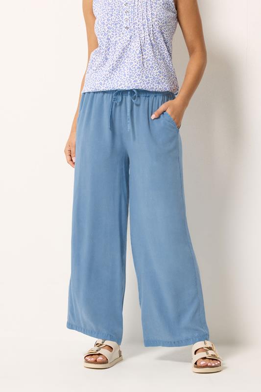  M&Co Hose mit weitem Bein in Hellblau