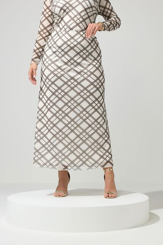  YOURS LONDON Curve Ivory White & Brown Check Maxi Skirt