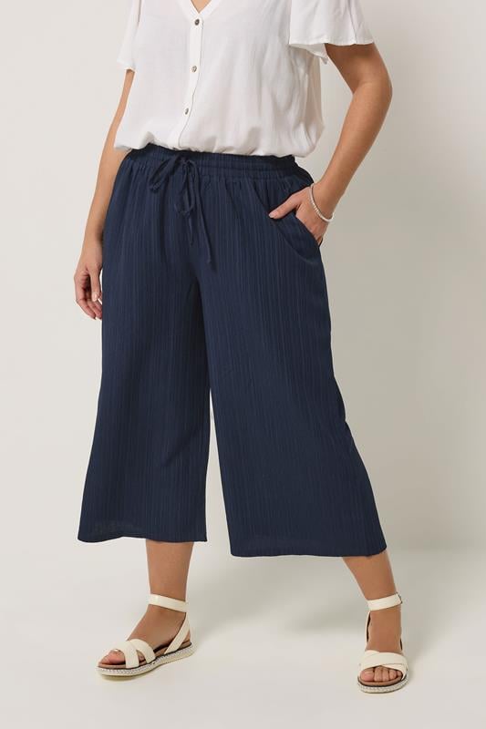  YOURS pantalón capri texturizado azul marino de talla grande