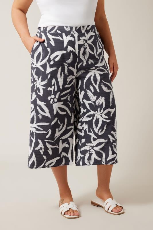 Plus Size  EVANS Curve Navy Blue Floral Print Culottes