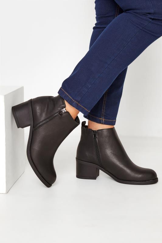  Black Side Zip Block Heel Boots In Wide E Fit & Extra Wide EEE Fit