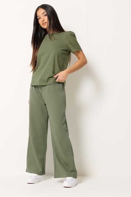  M&Co Petite Jogginghose in Khakigrün mit weitem Bein
