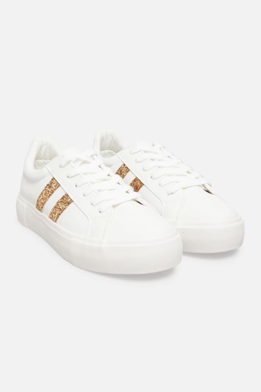  Grande Taille LIMITED COLLECTION White & Gold Stripe Flatform Trainers in Regular Fit