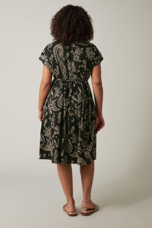 EVANS Plus Size Black Paisley Print Crepe Midi Dress | Evans 3
