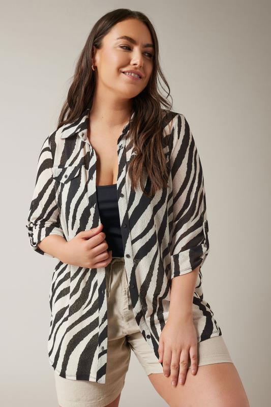 Plus Size  Curve Black & White Zebra Markings Tab Sleeve Blouse