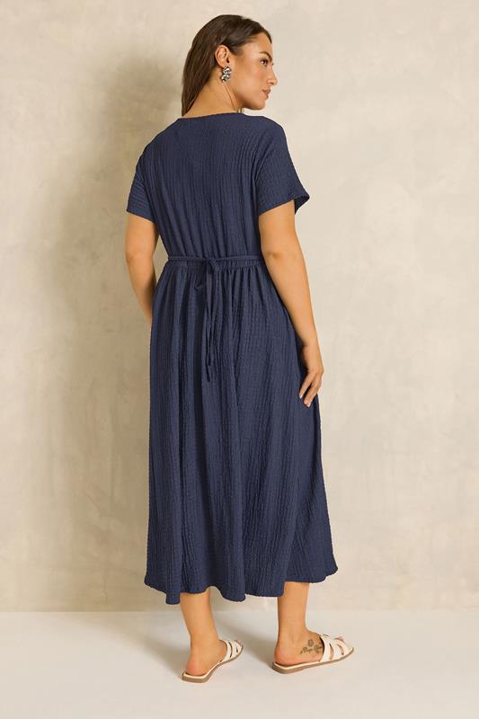 EVANS Plus Size Navy Blue Keyhole Textured Maxi Dress | Evans 2