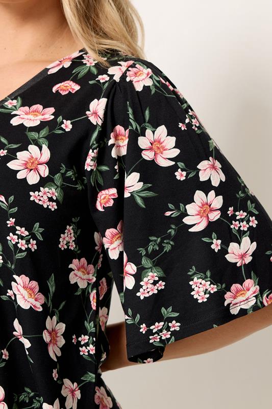 YOURS Plus Size Black Floral Pleat Front Short Sleeve Top | Yours Clothing 4
