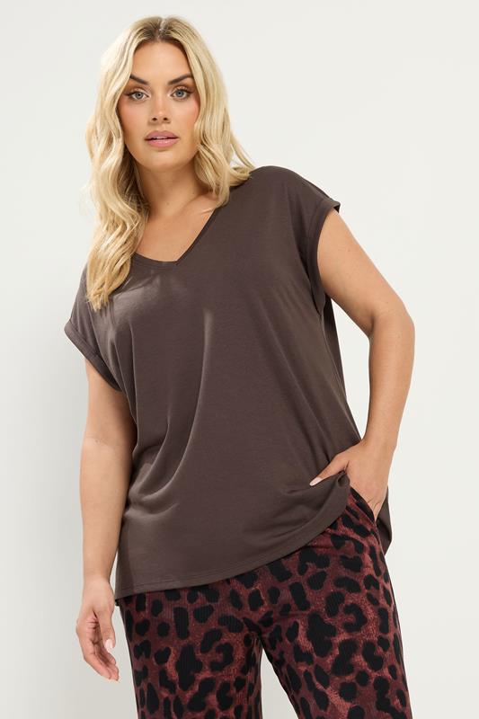  YOURS camiseta básica marrón chocolate de escote de pico