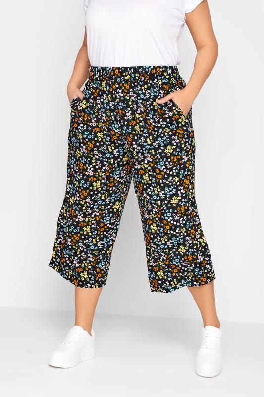 YOURS Plus Size Black Ditsy Floral Cropped Trousers | Yours Clothing 1