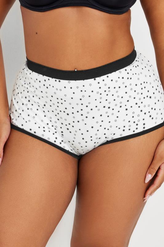 YOURS 5 PACK Plus Size Black & White Star Print High Waisted Shorts | Yours Clothing  2