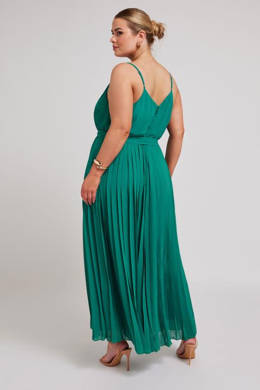 YOURS Plus Size Green Pleated Jumpsuit | Yours Clothing 3