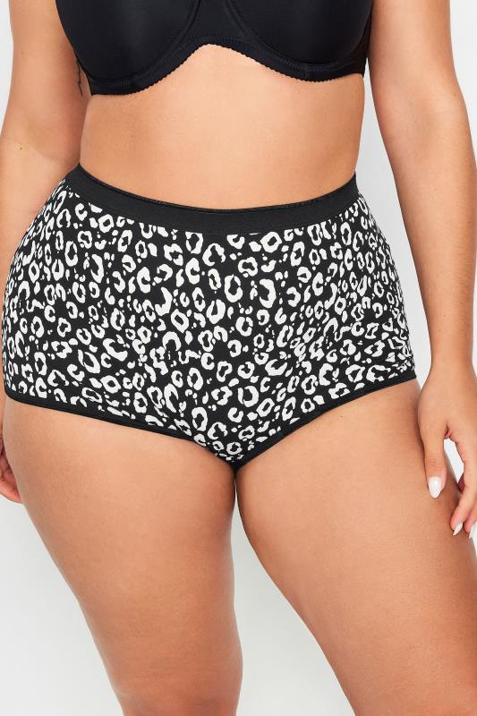 YOURS Plus Size 5 PACK Black Animal Print Shorts | Yours Clothing 2