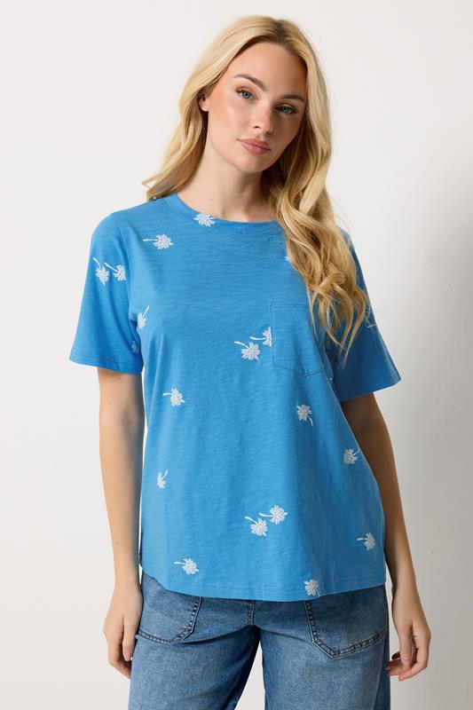  M&Co camiseta de algodón con estampado azul de diente de león