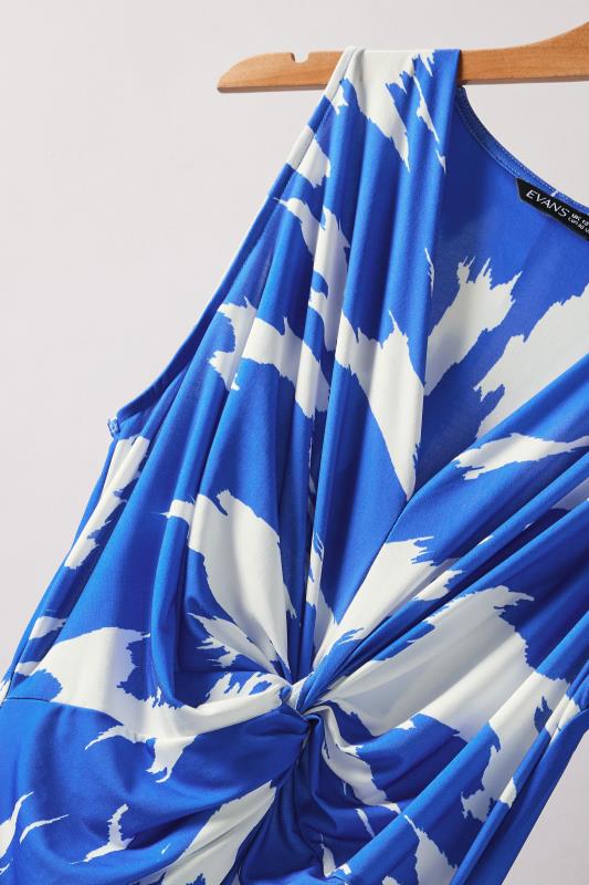 EVANS Plus Size Blue Abstract Print Twist Front Maxi Dress | Evans Clothing 7