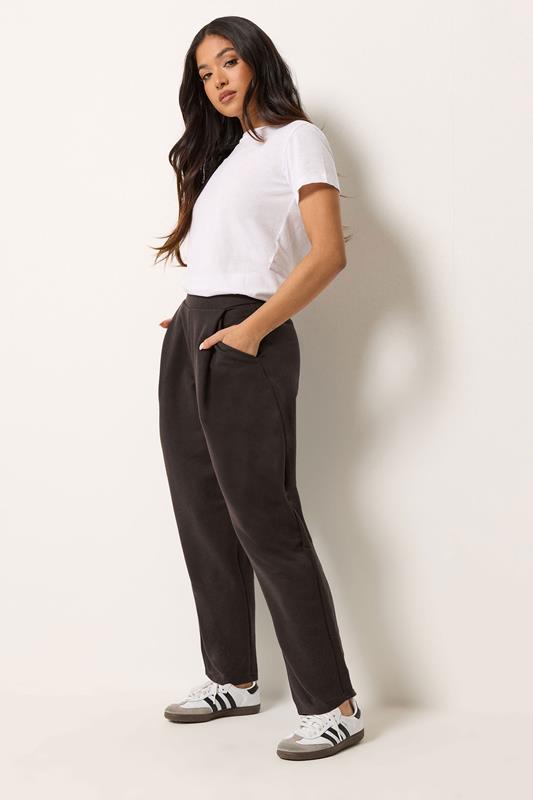 PixieGirl Petite chocoladebruine getextureerde broek met barrel legs 