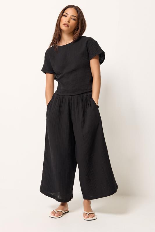  PixieGirl Petite conjunto de camiseta y pantalón capri de algodón y gasa negra