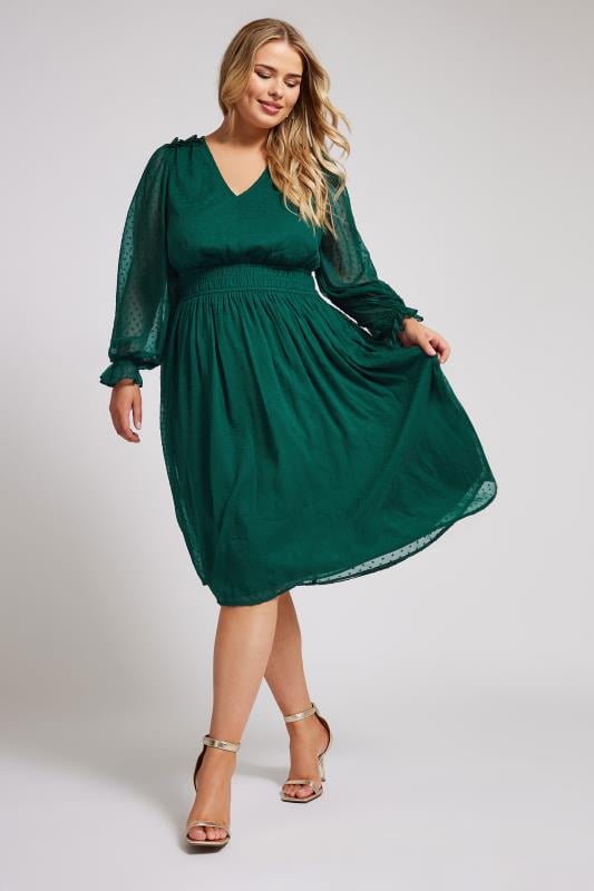 YOURS LONDON Plus Size Green Dobby Midi Dress | Yours Clothing 1