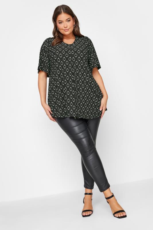 YOURS Plus Size Black Abstract Print Pleated Top | Yours Clothing 2