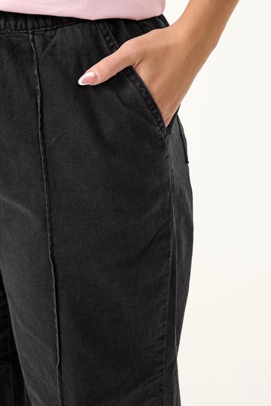 YOURS Plus Size Black Seam Front Wide Leg Jeans | Yours Clothing 4