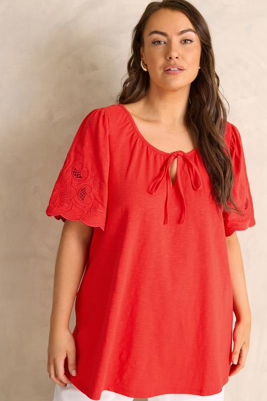  EVANS blusa roja con mangas bordadas y cuello con lazo