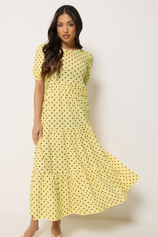  PixieGirl Petite gestuftes Maxikleid in Gelb mit Punkten