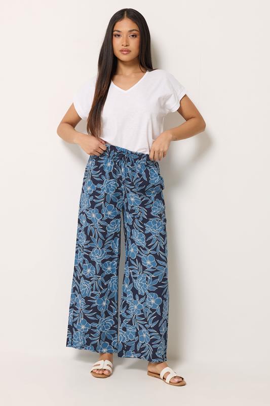 M&Co Petite Hose mit weitem Bein in Blau mit Blumenmuster