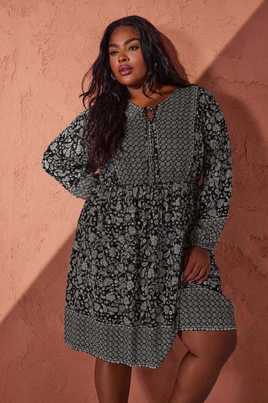 YOURS Plus Size Black Paisley Print Smock Dress | Yours Clothing 1