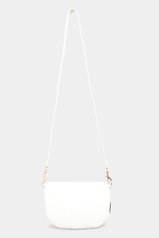 White Quilted Chain Shoulder Bag_G.jpg