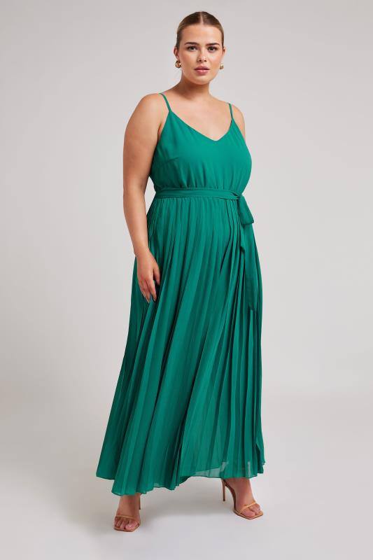 YOURS Plus Size Green Pleated Jumpsuit | Yours Clothing 2