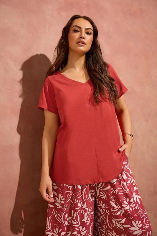  EVANS camiseta de algodón con escote de pico en color terracota