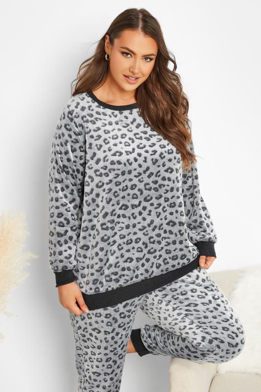 Plus Size Grey Leopard Fleece Lounge Set | Yours Clothing 3