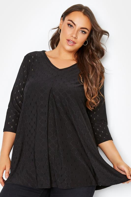  Grande Taille Curve Black Broderie Anglaise V-Neck Top