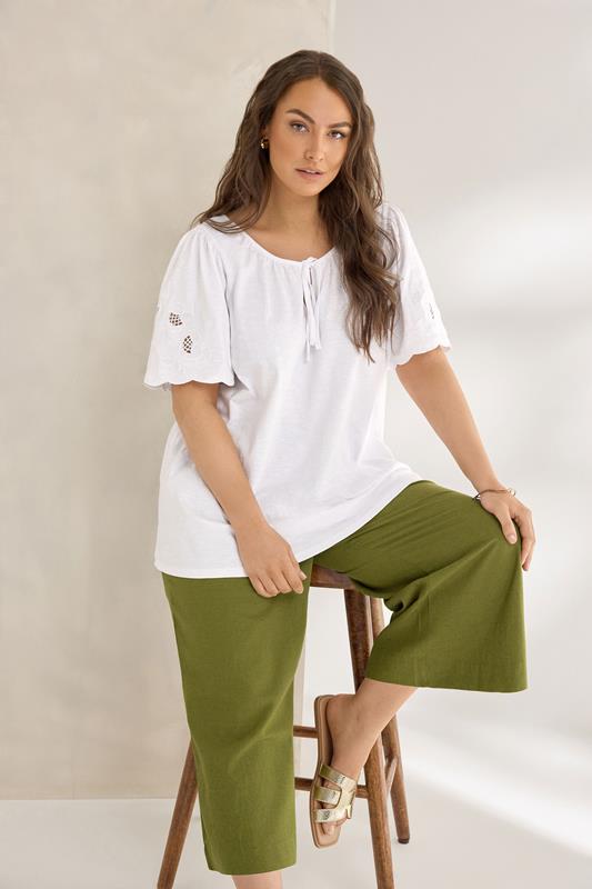  EVANS blusa blanca con bordados calados y cuello con lazo